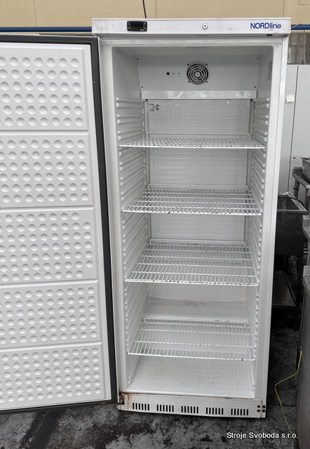 Chladící skříň - lednice UR 600 (Chladici skrin GASTRO UR 600 - lednice NORDLINE (2).JPG)